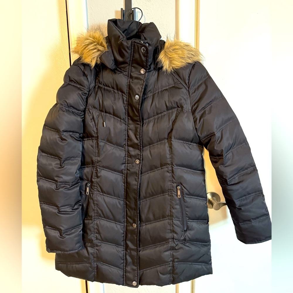 Kenneth Cole Women's Black Puffer Jacket with Faux Fur Trim